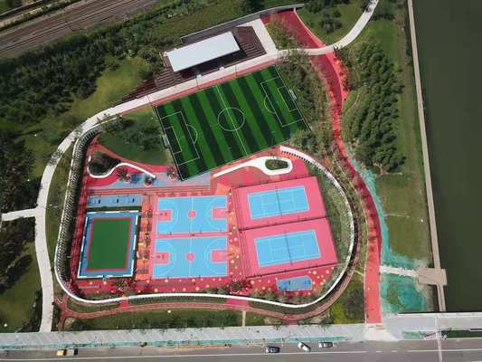 Hocheffiziente TPE-Füllgranulate für synthetischen Fußballrasen - geruchlos und farbfrei, ideal für Sportfelder